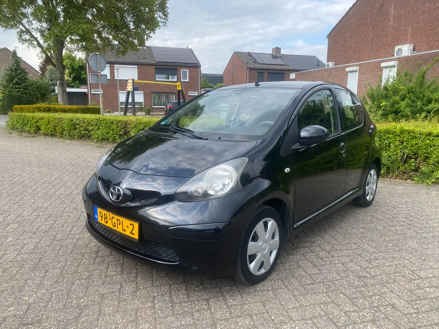 Toyota Aygo 1.0-12V + Zwart - 1