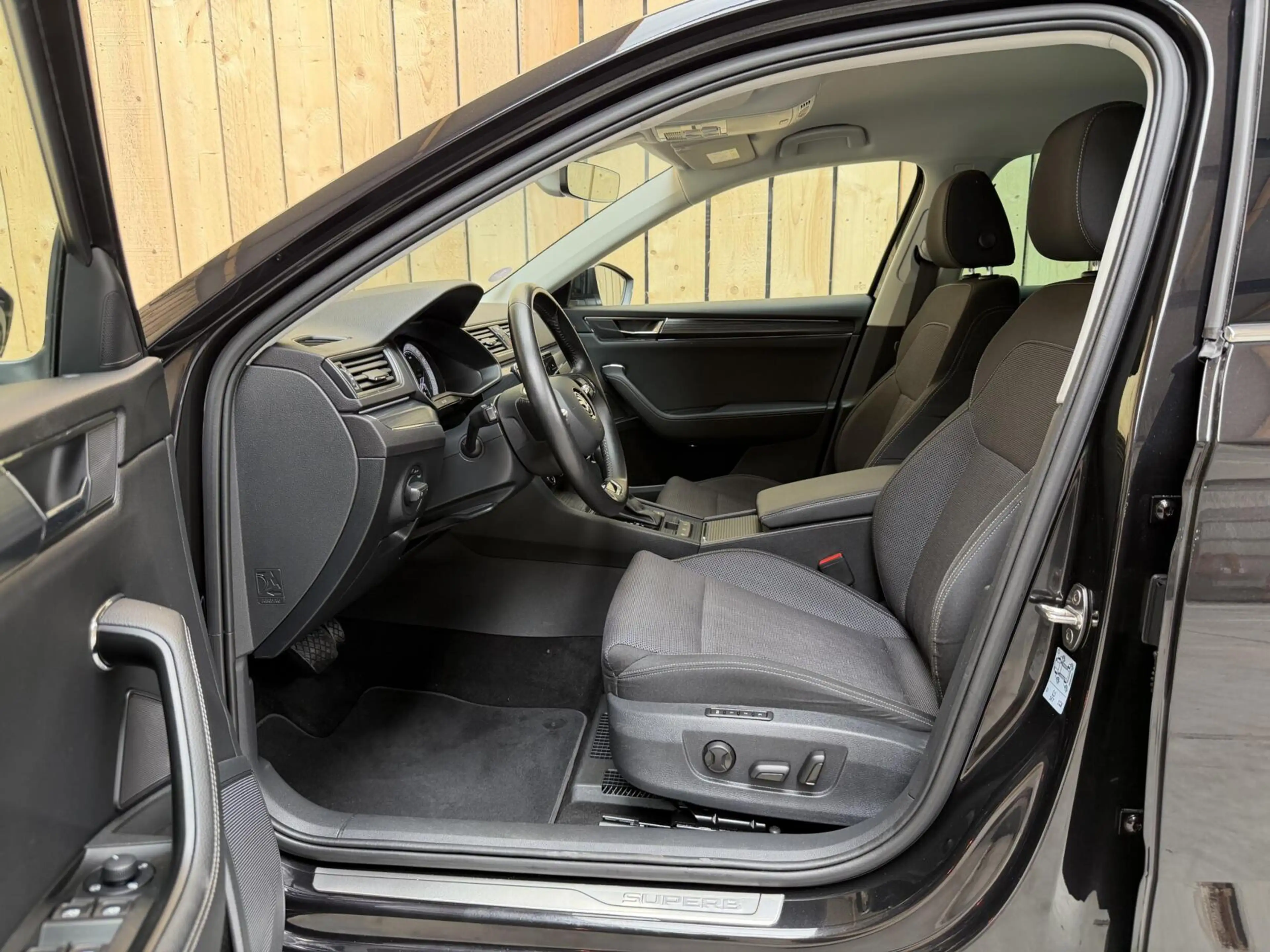 Skoda Superb Combi 1.4 TSI iV Business Edition Plus Trekhaak ui — photo 6