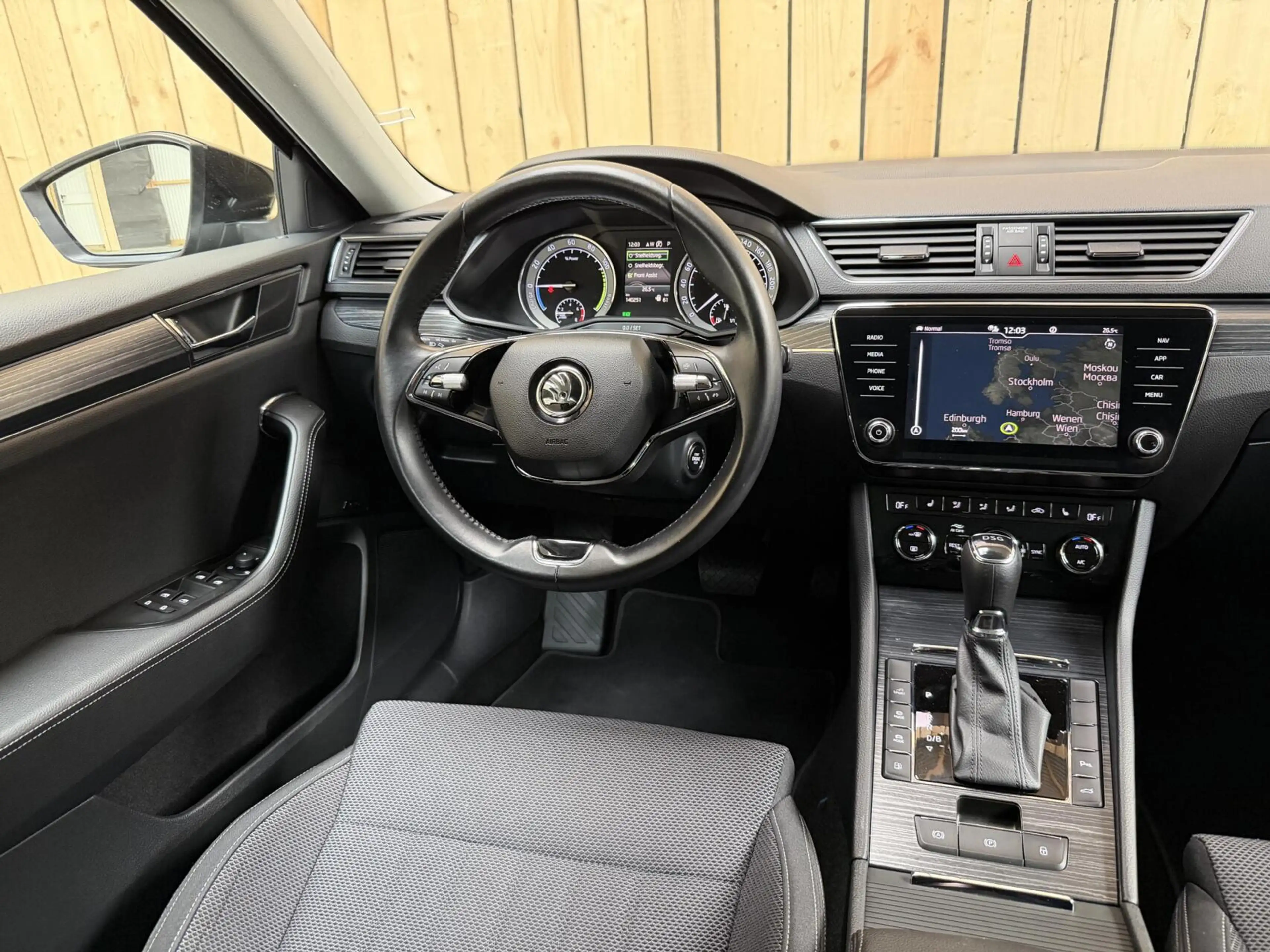 Skoda Superb Combi 1.4 TSI iV Business Edition Plus Trekhaak ui — photo 38