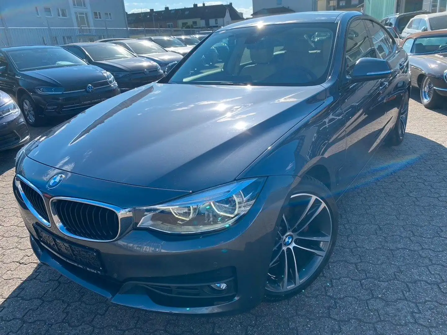 BMW 330 330i xDrive Gran Turismo Ahk, Leder, Shz, Led... Grijs - 2