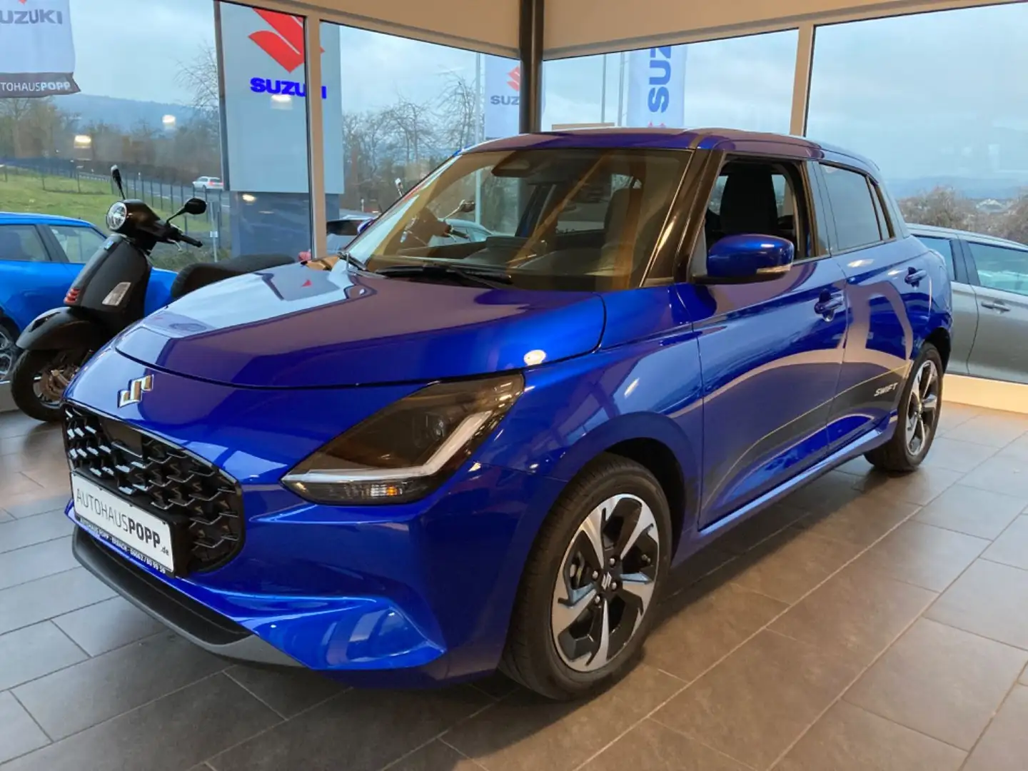 Suzuki Swift 1.2 DUALJET HYBRID Automatik Comfort+ Bleu - 1