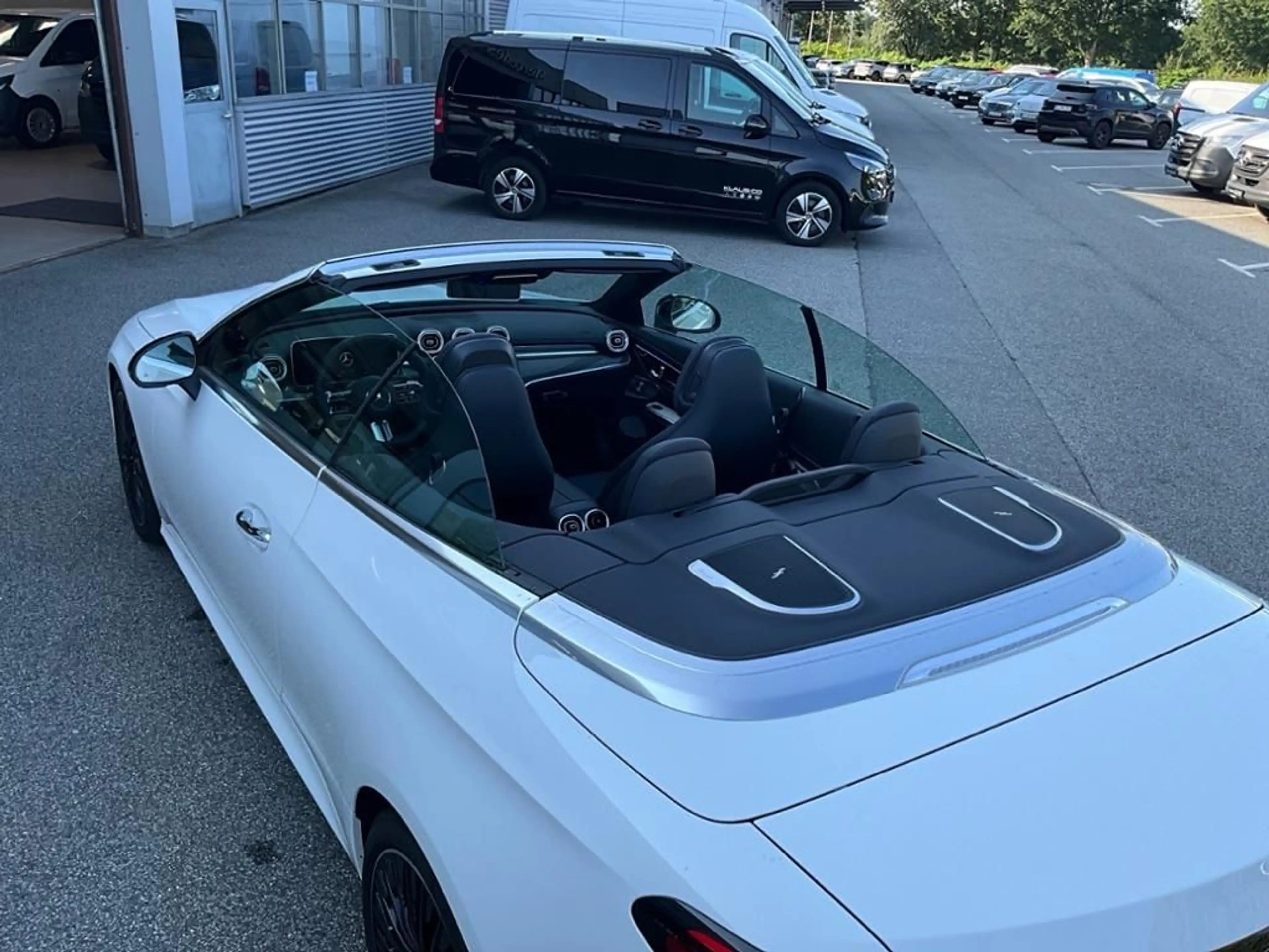 Mercedes-Benz CLE 200 4MATIC Cabriolet 360 ACC AUT Bel.Sitz LM — photo 9