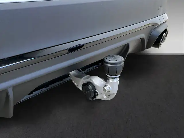 Mercedes-Benz GLC Class view 11