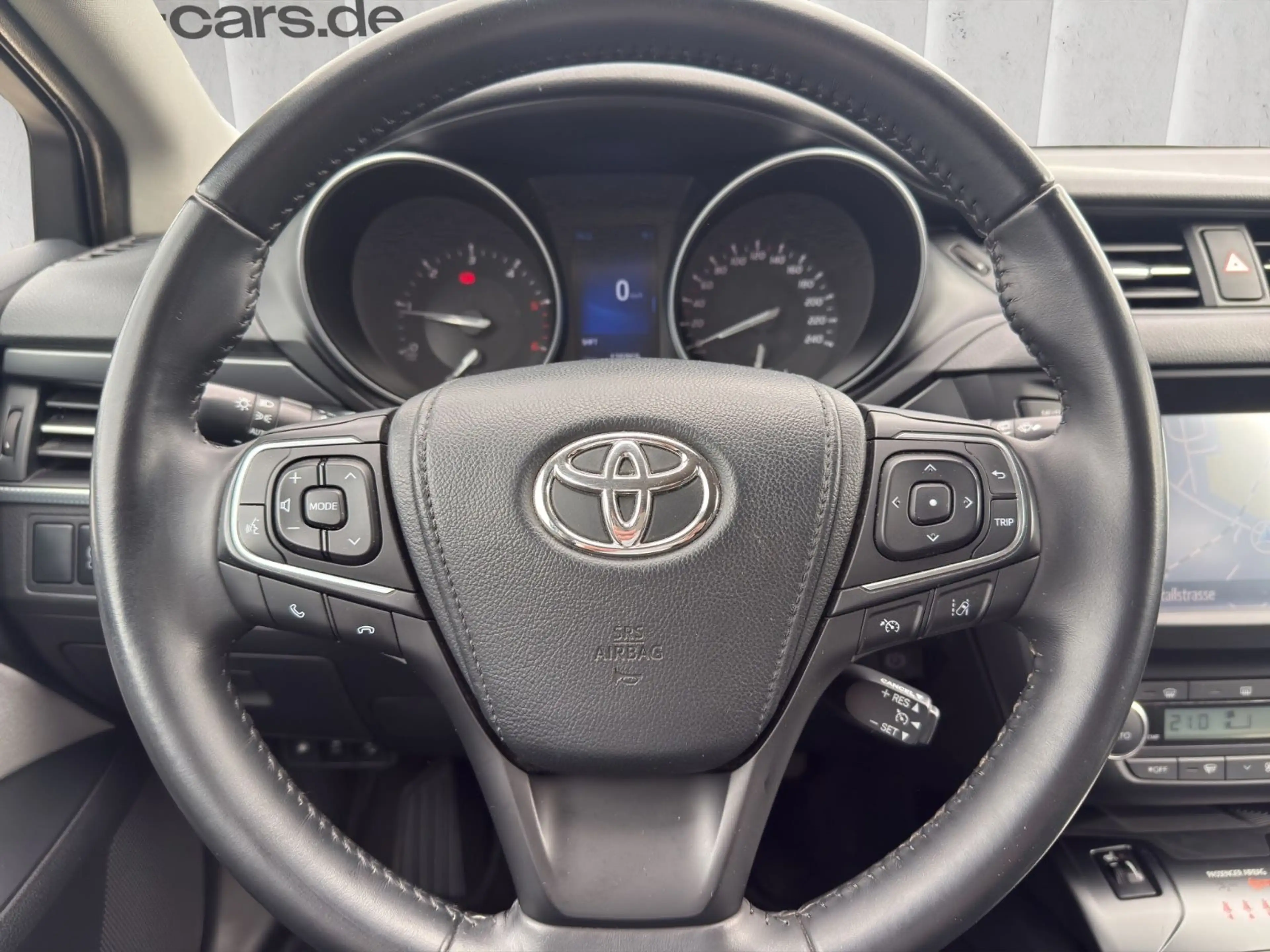 Toyota Avensis Touring Sports*Navi*Cam*Bi-LED — photo 15