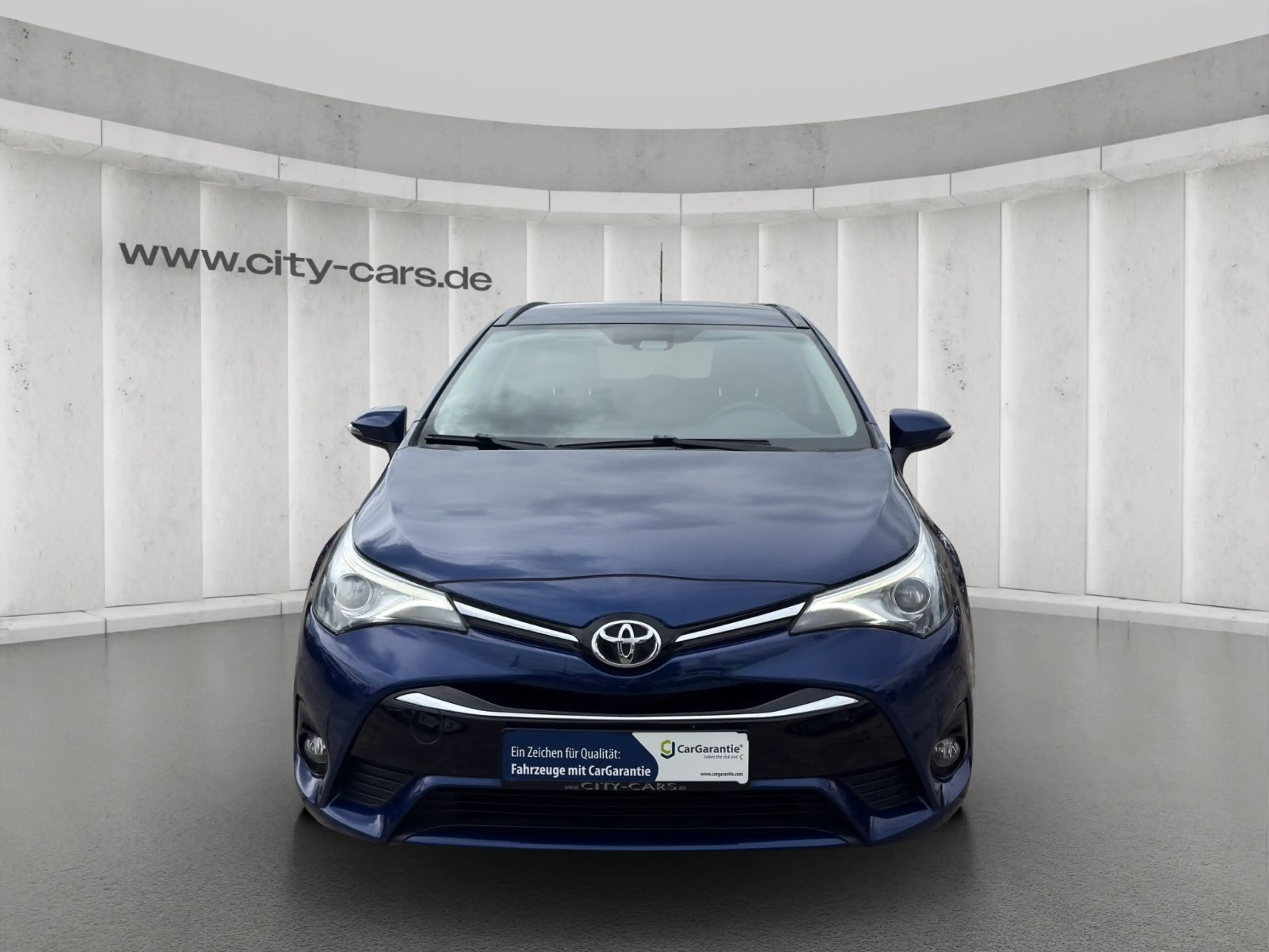 Toyota Avensis Touring Sports*Navi*Cam*Bi-LED — photo 2