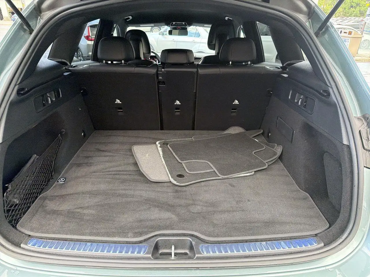 Mercedes-Benz GLC снимка Mercedes-Benz GLC
