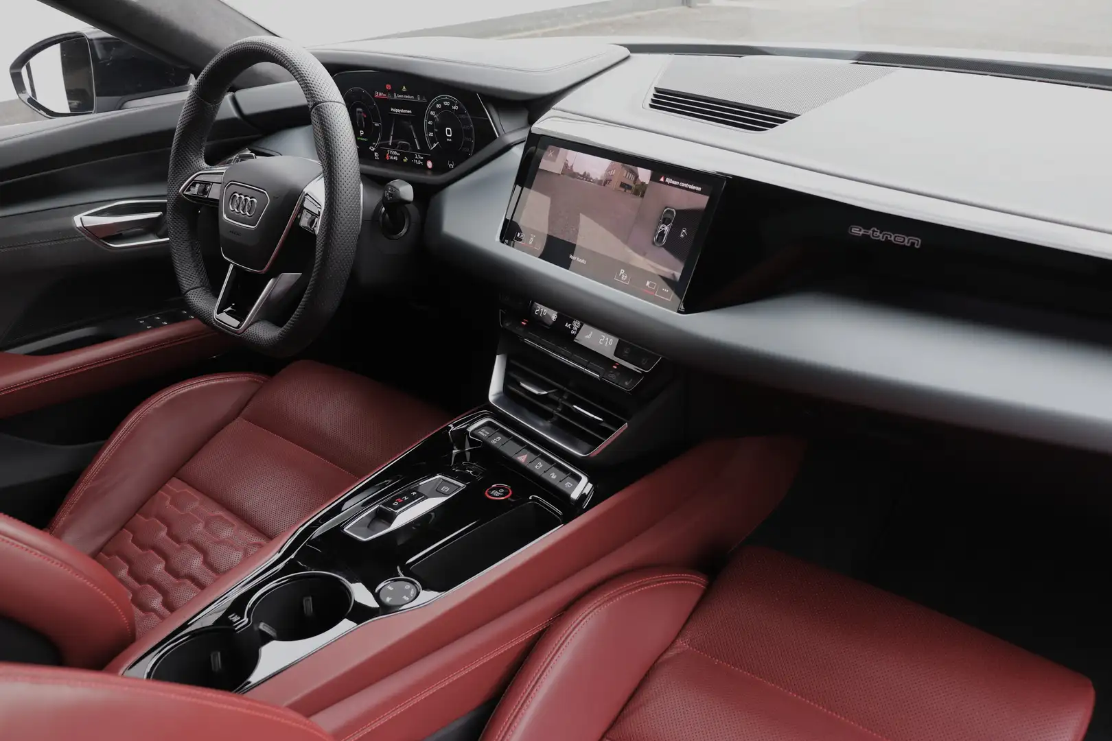 Audi e-tron GT Quattro ** Suzuka Grey ** - Massage/360/B&O/22kW Gris - 2