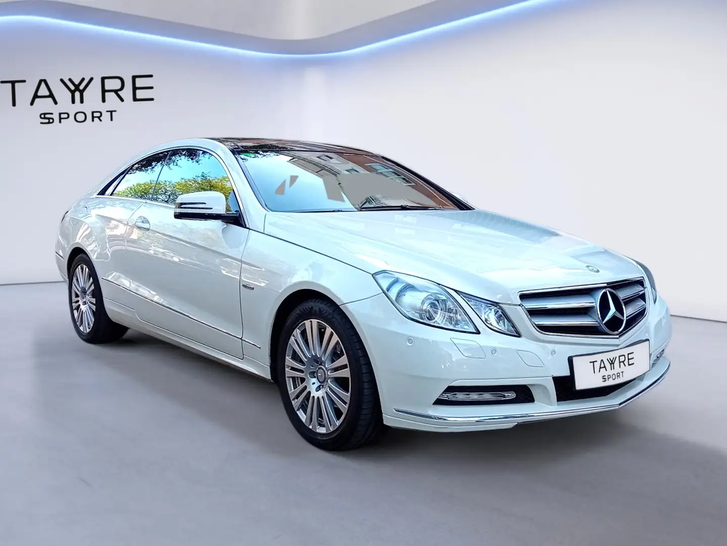 Mercedes-Benz E 250 Coupé CGI BE 7G Plus - 1
