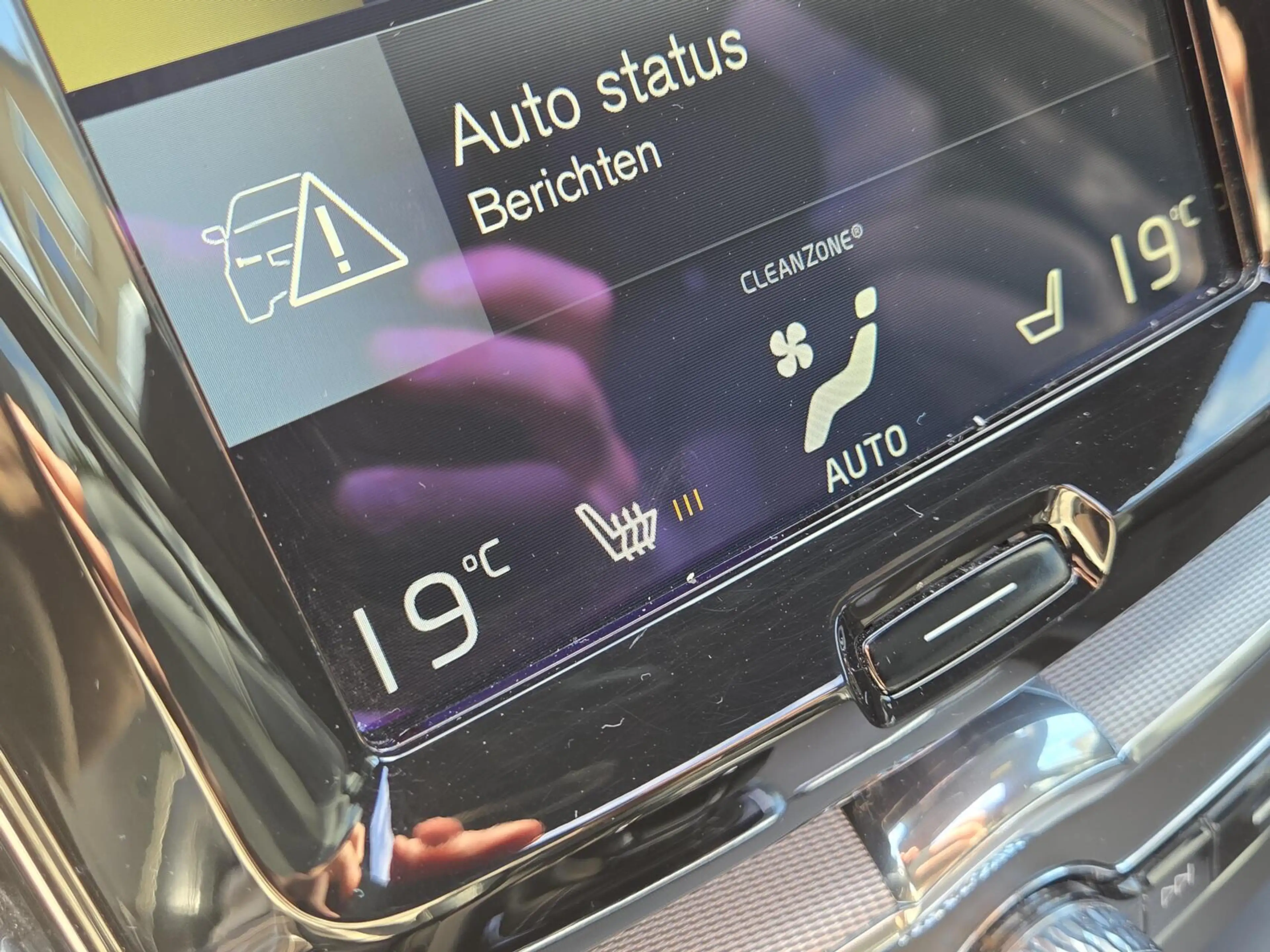 Volvo XC60 2.0 T5 AWD R-Design | Panorama/Trekhaak/Luchtverin — photo 34
