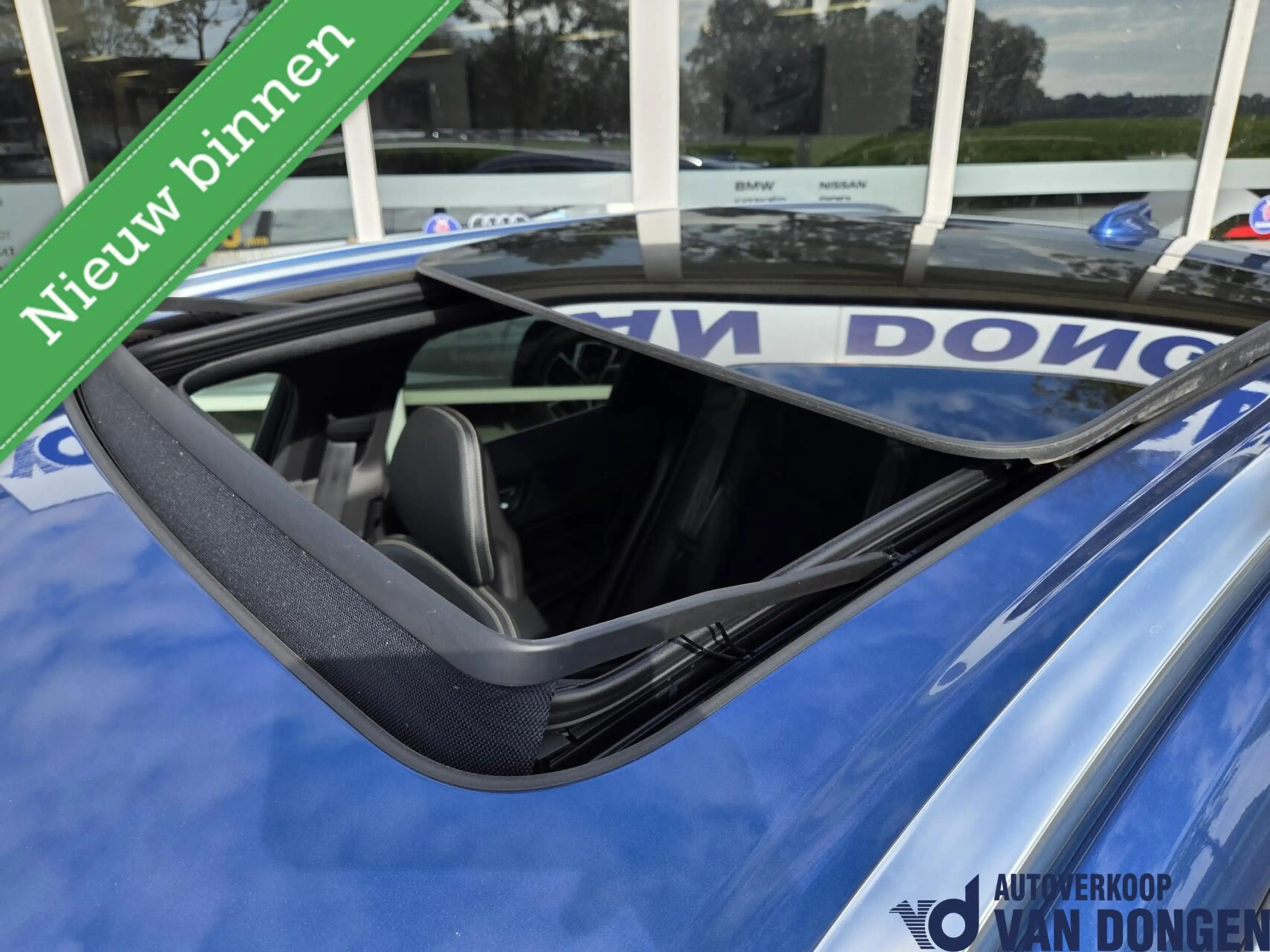 Volvo XC60 2.0 T5 AWD R-Design | Panorama/Trekhaak/Luchtverin — photo 2