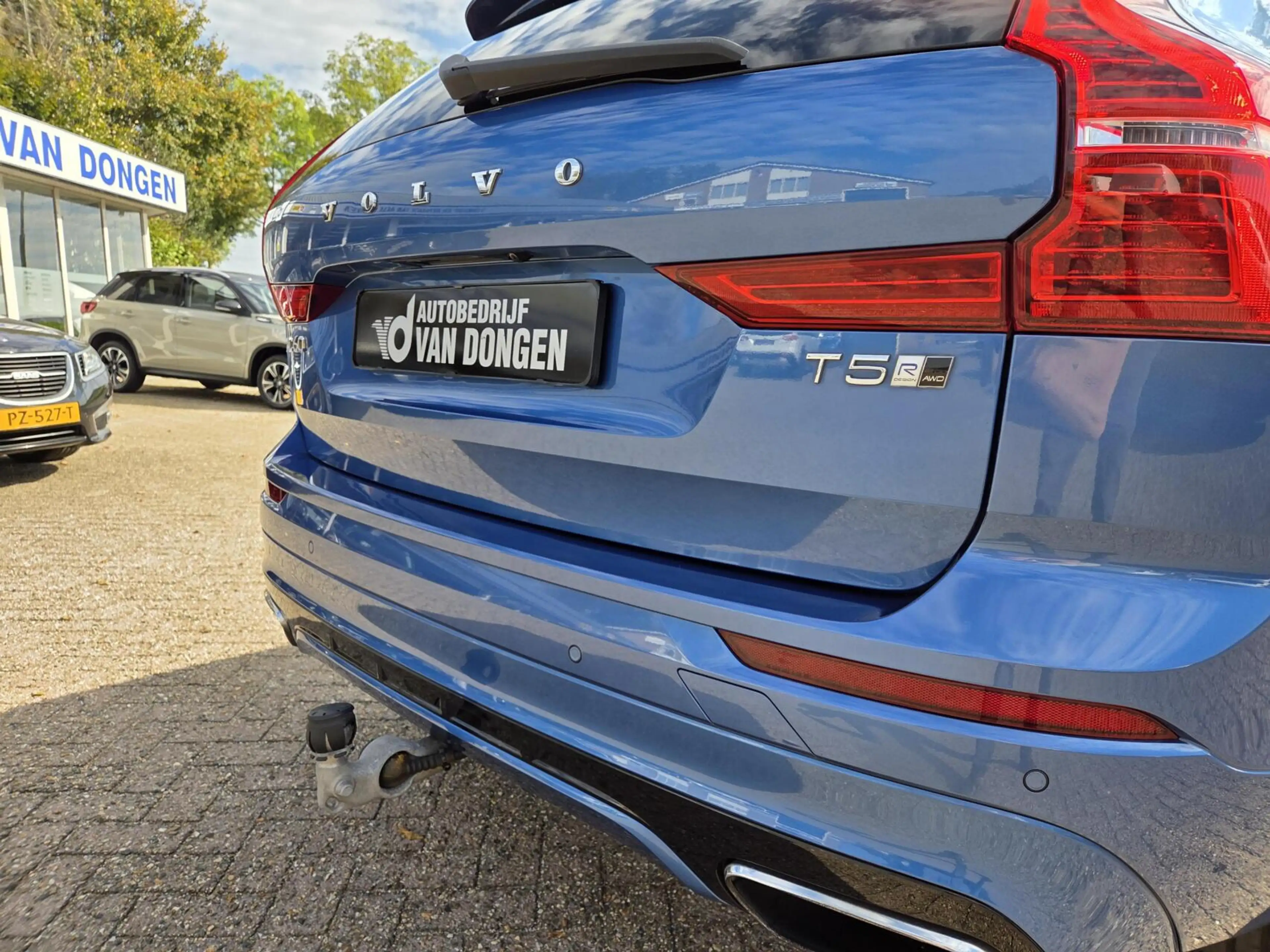 Volvo XC60 2.0 T5 AWD R-Design | Panorama/Trekhaak/Luchtverin — photo 22