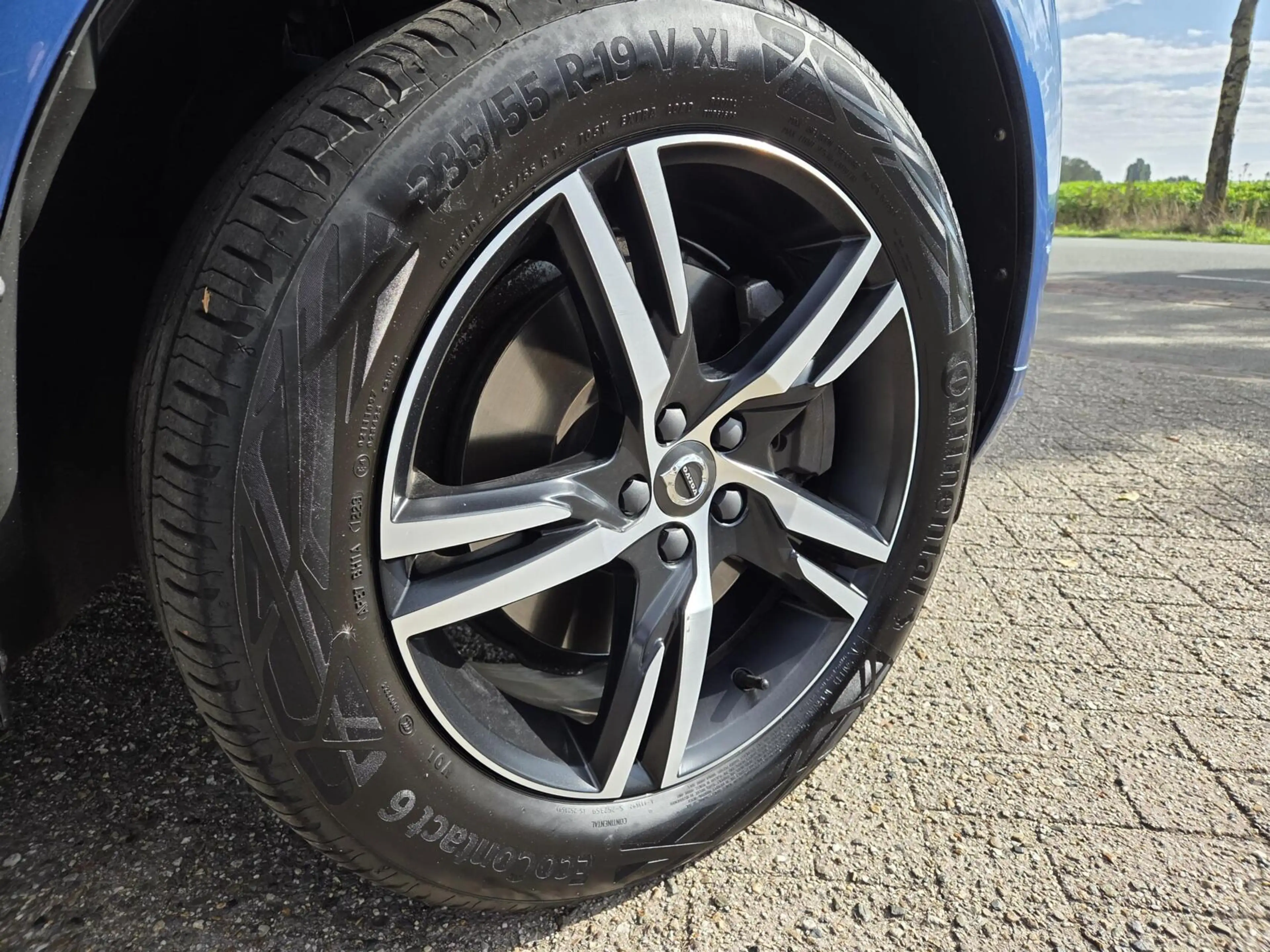 Volvo XC60 2.0 T5 AWD R-Design | Panorama/Trekhaak/Luchtverin — photo 28