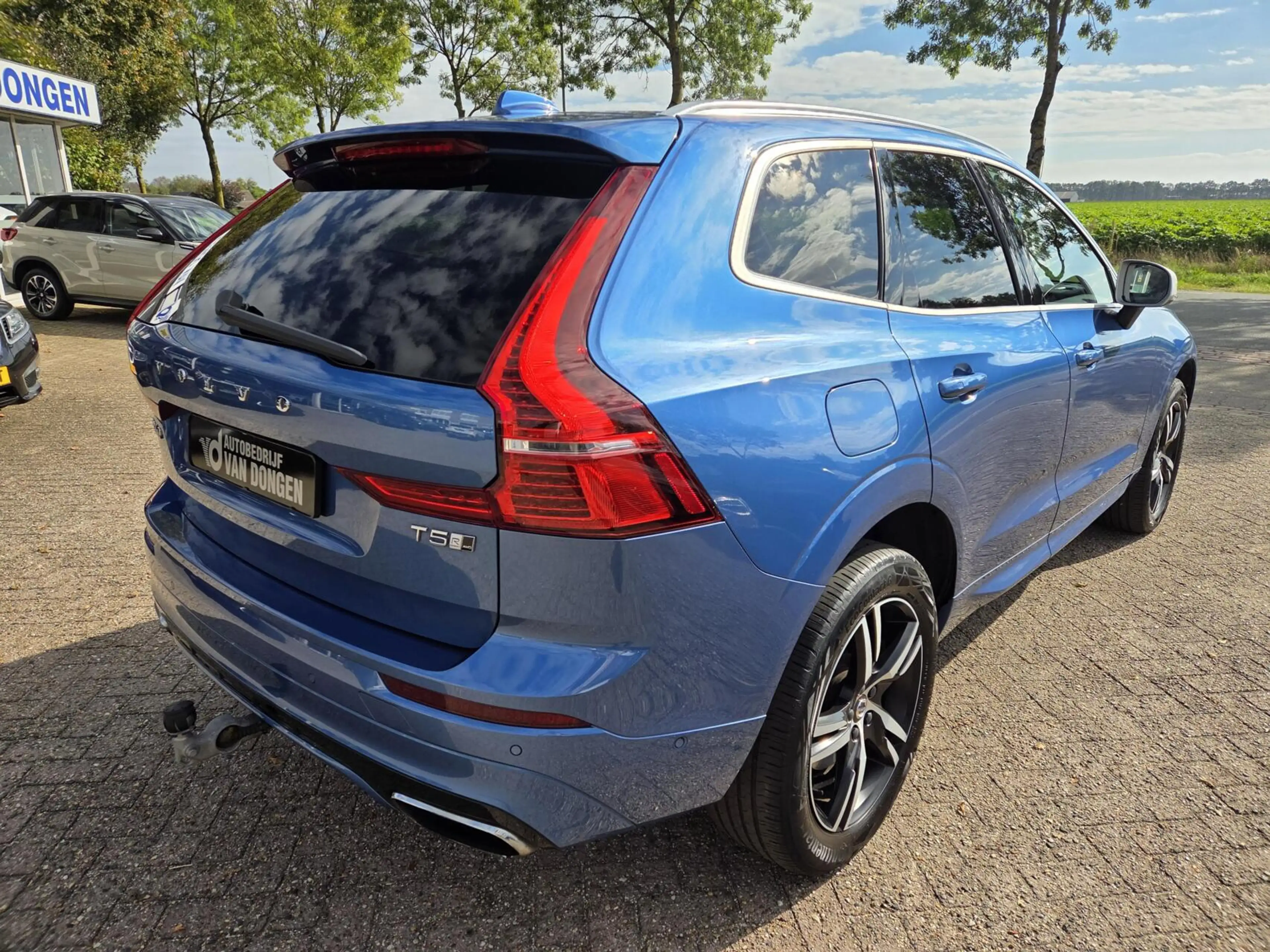 Volvo XC60 2.0 T5 AWD R-Design | Panorama/Trekhaak/Luchtverin — photo 23