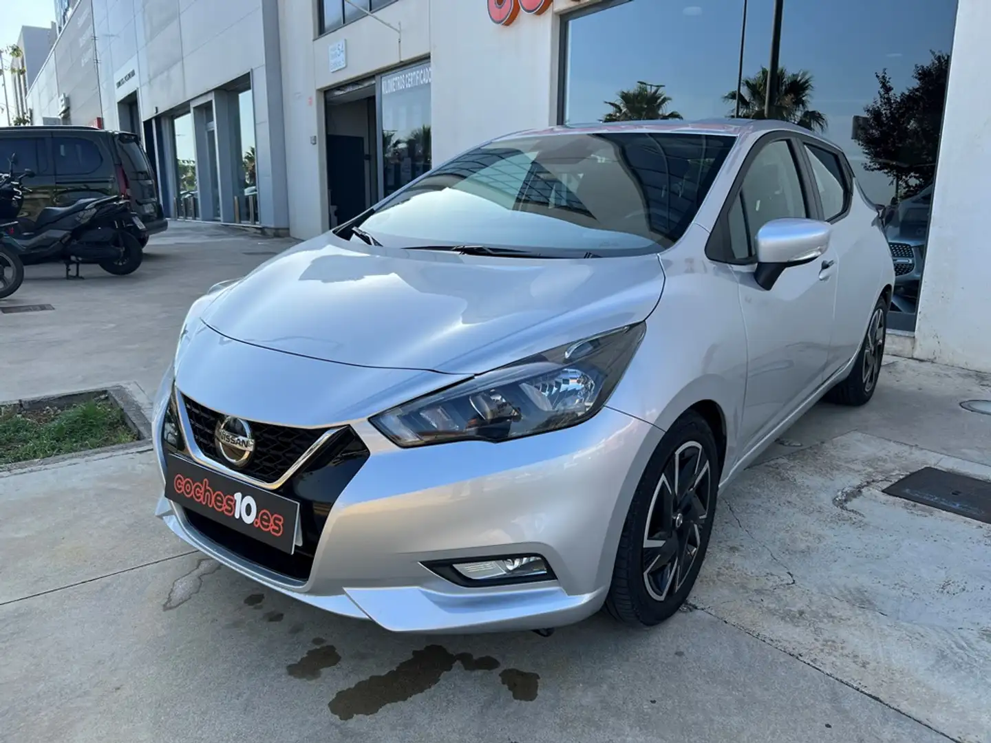 Nissan Micra IG-T Acenta Sprint CVT 92 Silber - 2