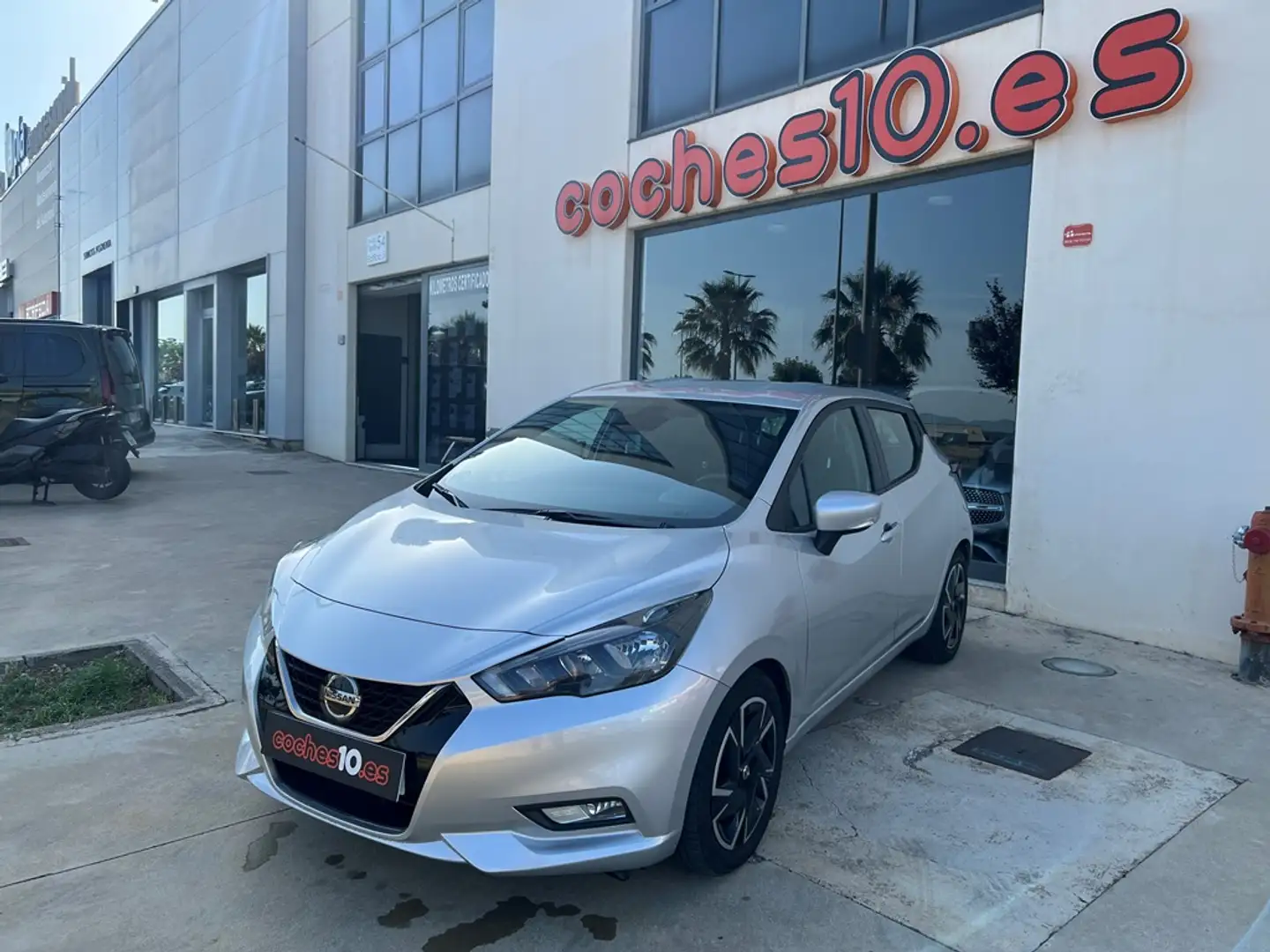 Nissan Micra IG-T Acenta Sprint CVT 92 Silber - 1
