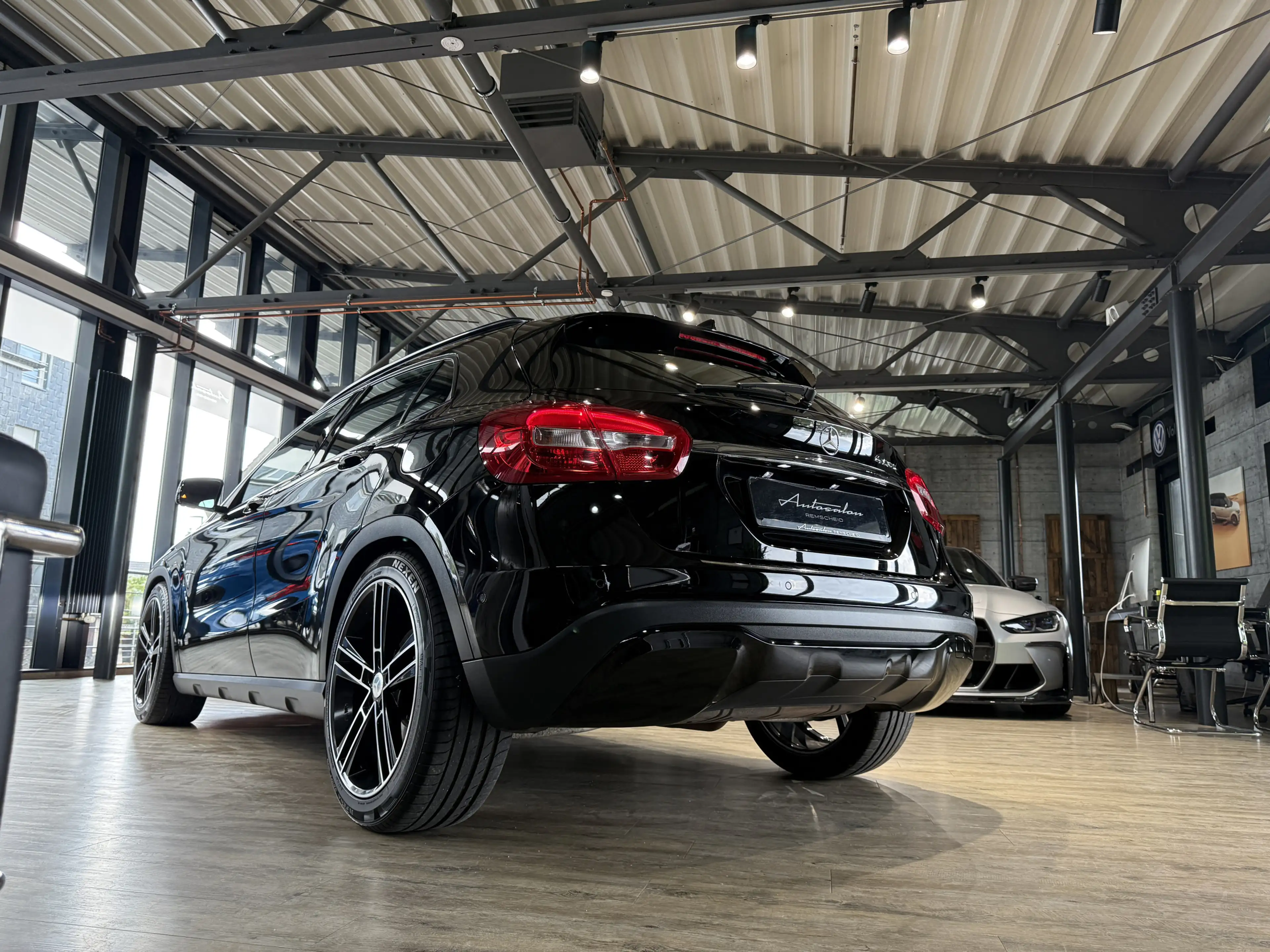 Mercedes-Benz GLA 220 4Matic*PANO*360°KAMERA*LEDER*DISTRONIC* — photo 10