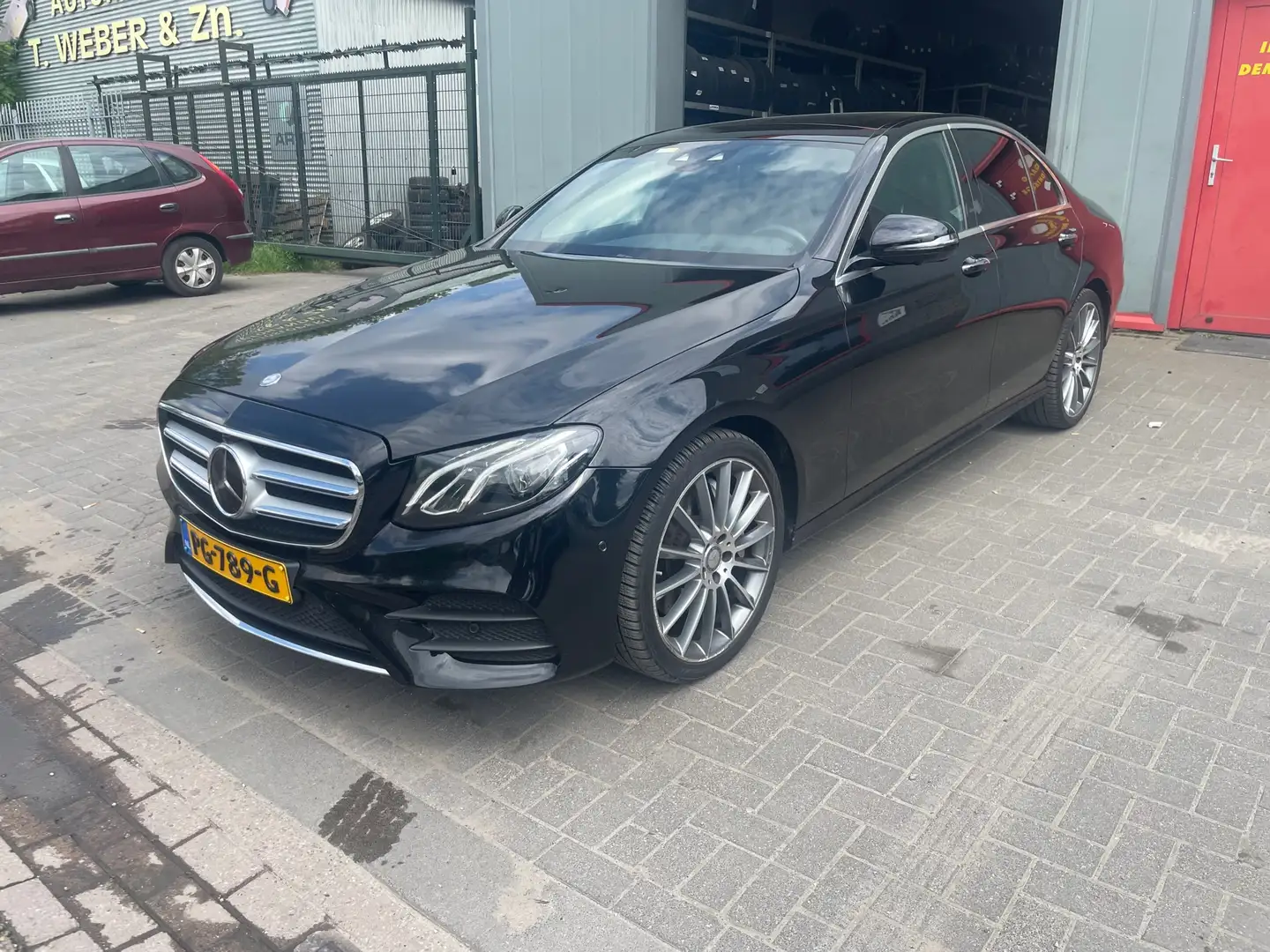 Mercedes-Benz E 350 d Premium Plus Zwart - 1