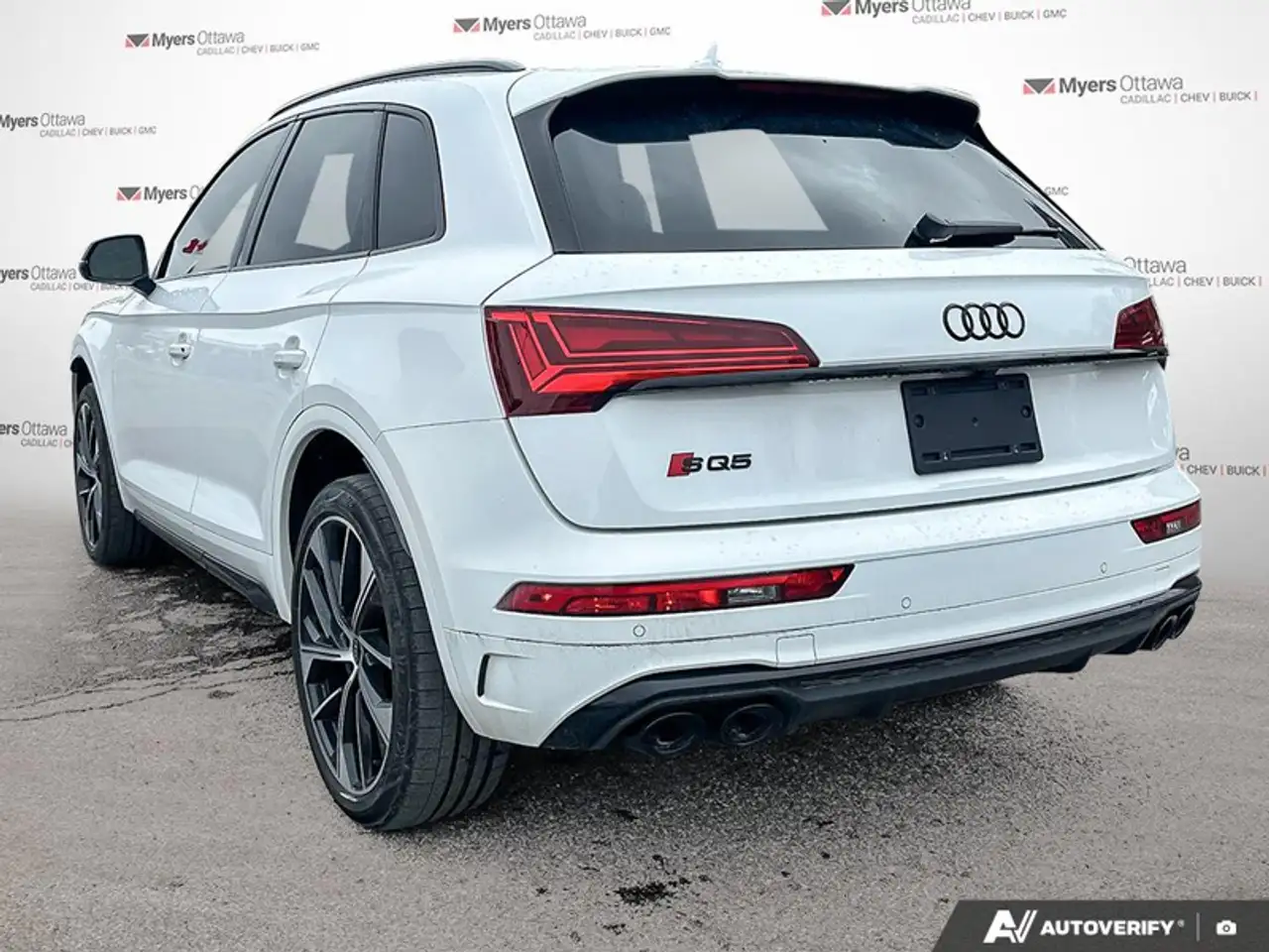 Audi SQ5 снимка Audi SQ5