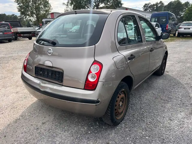 Nissan Micra view 4