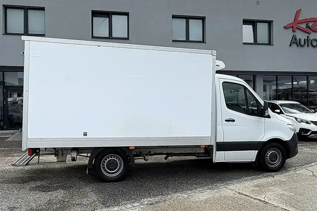 Mercedes-Benz Sprinter view 8