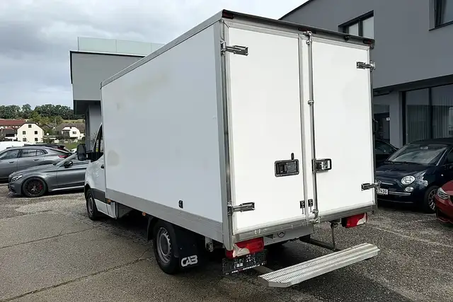 Mercedes-Benz Sprinter view 6