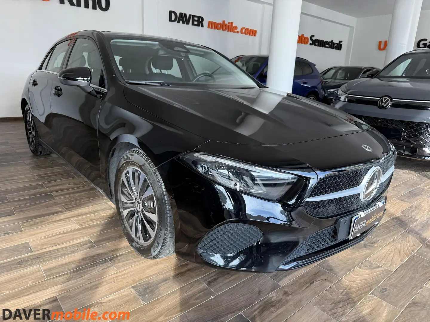 Mercedes-Benz A 180 A 180 d Automatic Advanced Noir - 1