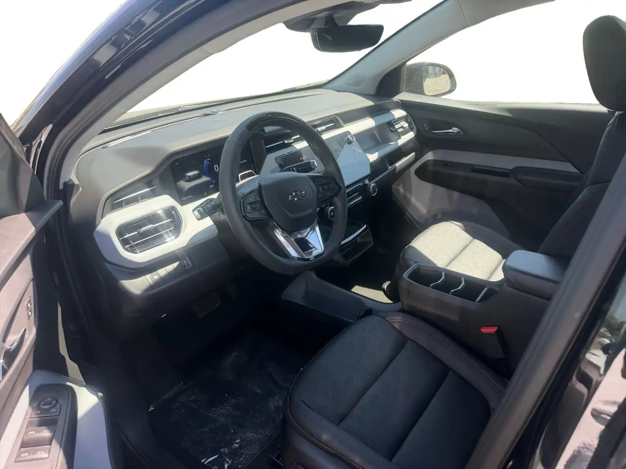 Chevrolet Bolt photo Chevrolet Bolt