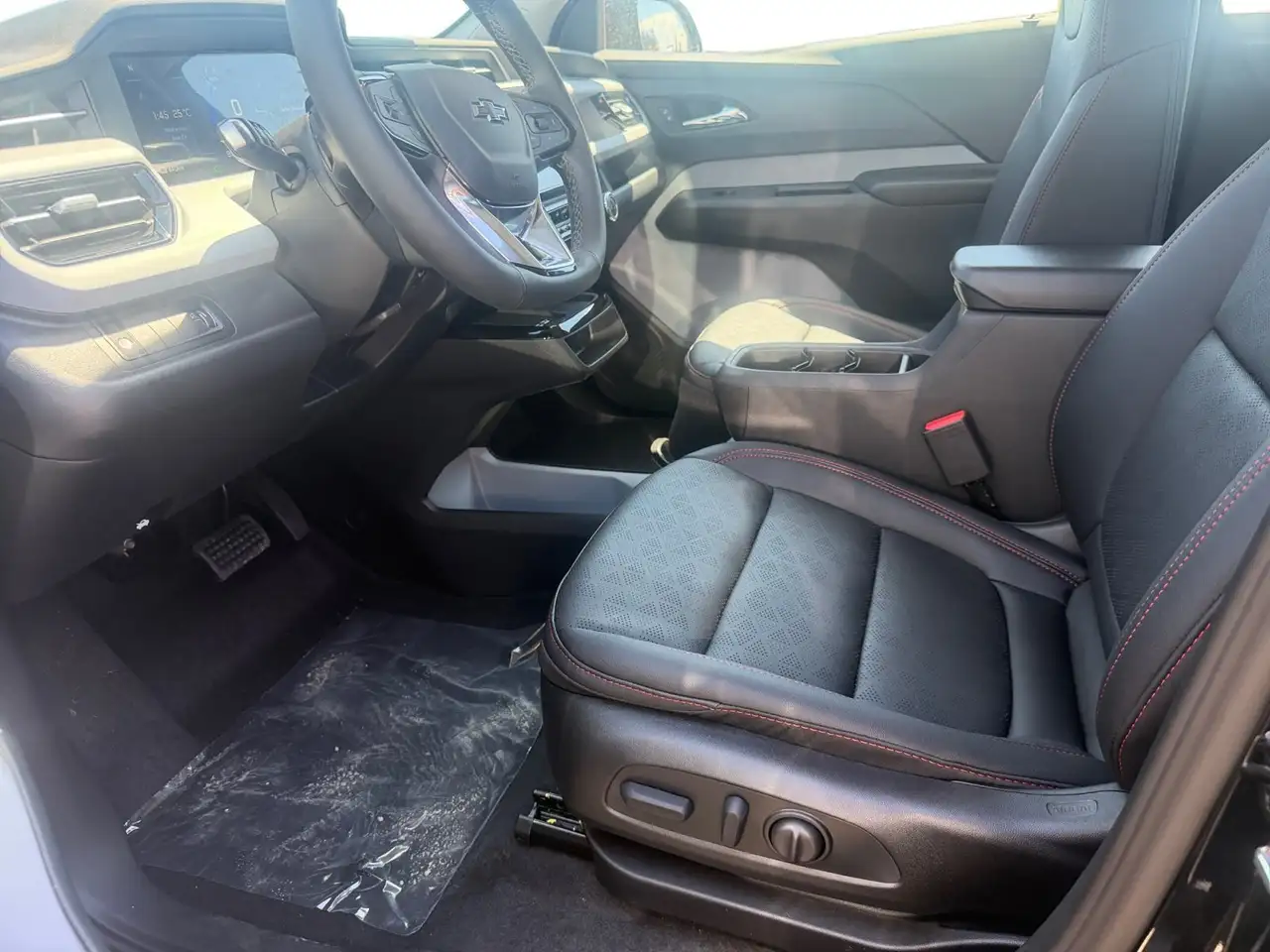 Chevrolet Bolt photo Chevrolet Bolt