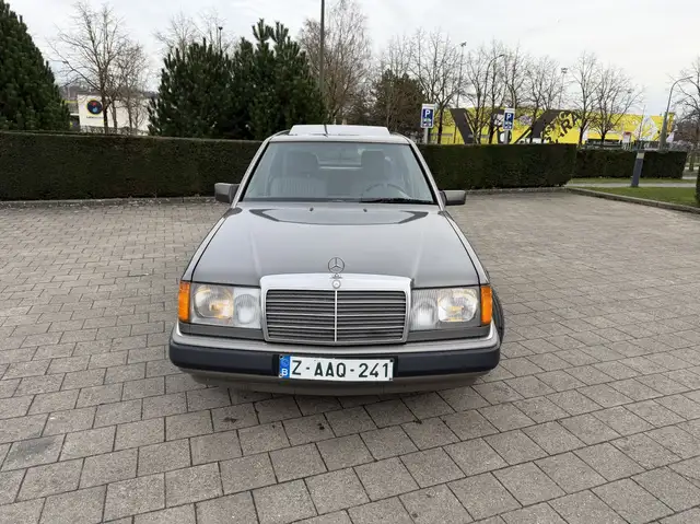 Mercedes-Benz 200 D W124