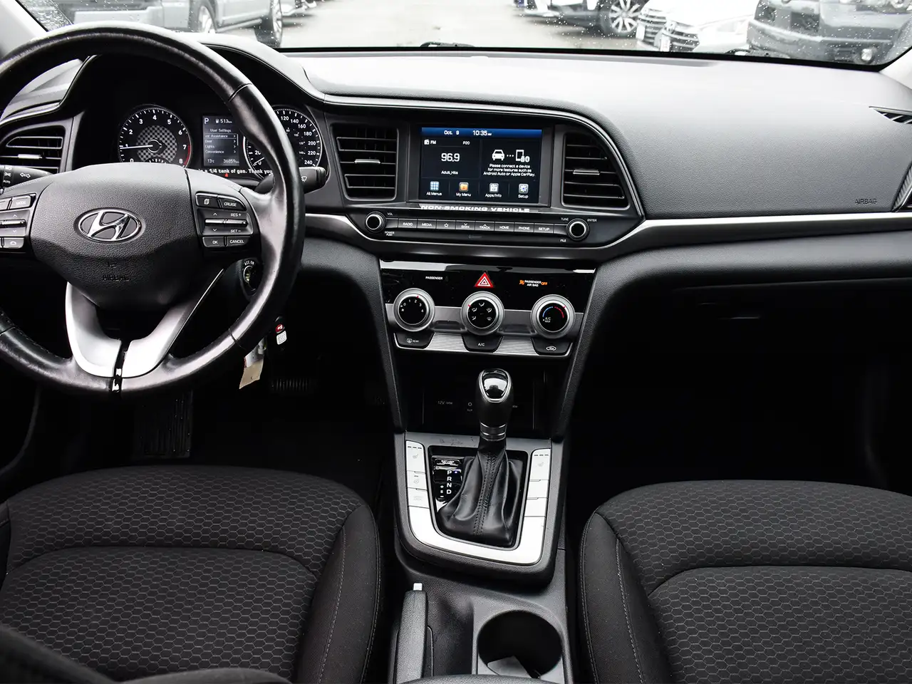 Hyundai ELANTRA снимка Hyundai ELANTRA