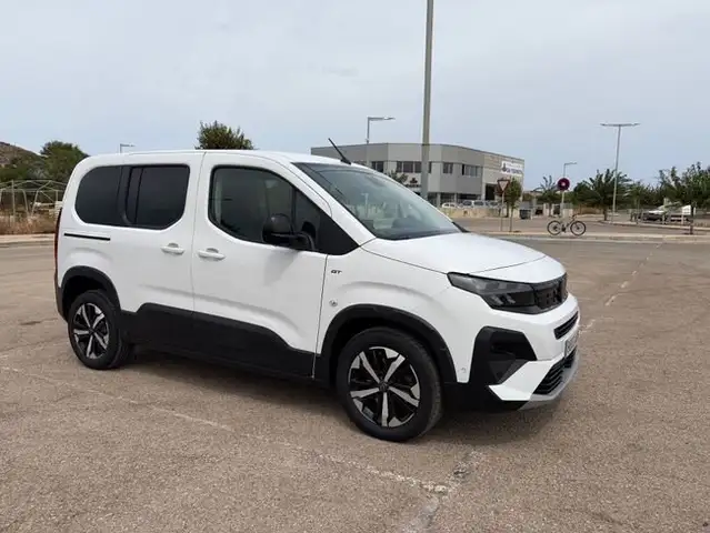 Peugeot Rifter Standard GT BlueHDi 130 EAT8