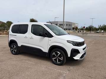Standard GT BlueHDi 130 EAT8