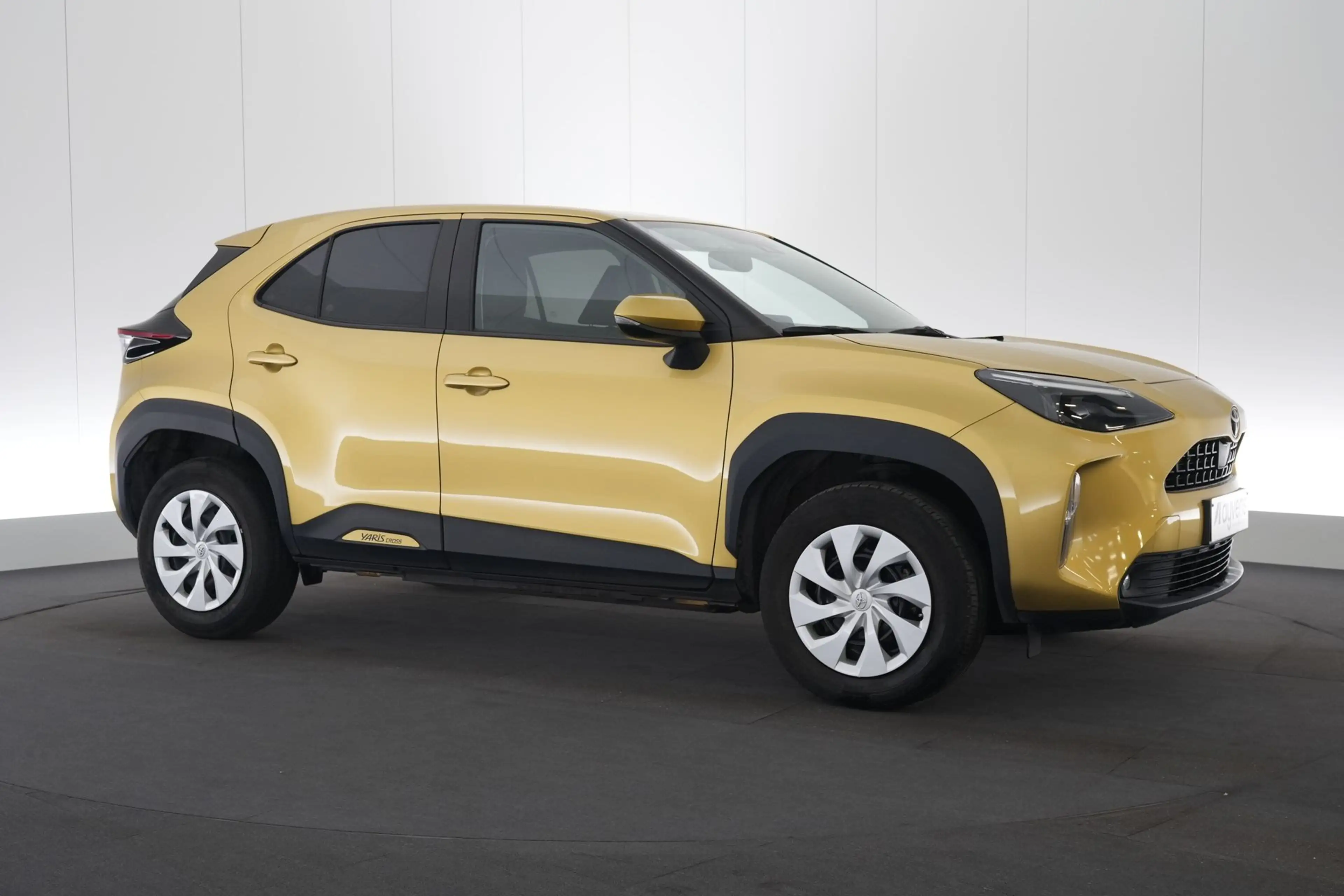 Toyota Yaris Cross 1.5 VVT-I HEV Dynamic E-CVT GPS CAM Carplay Trekha — photo 4