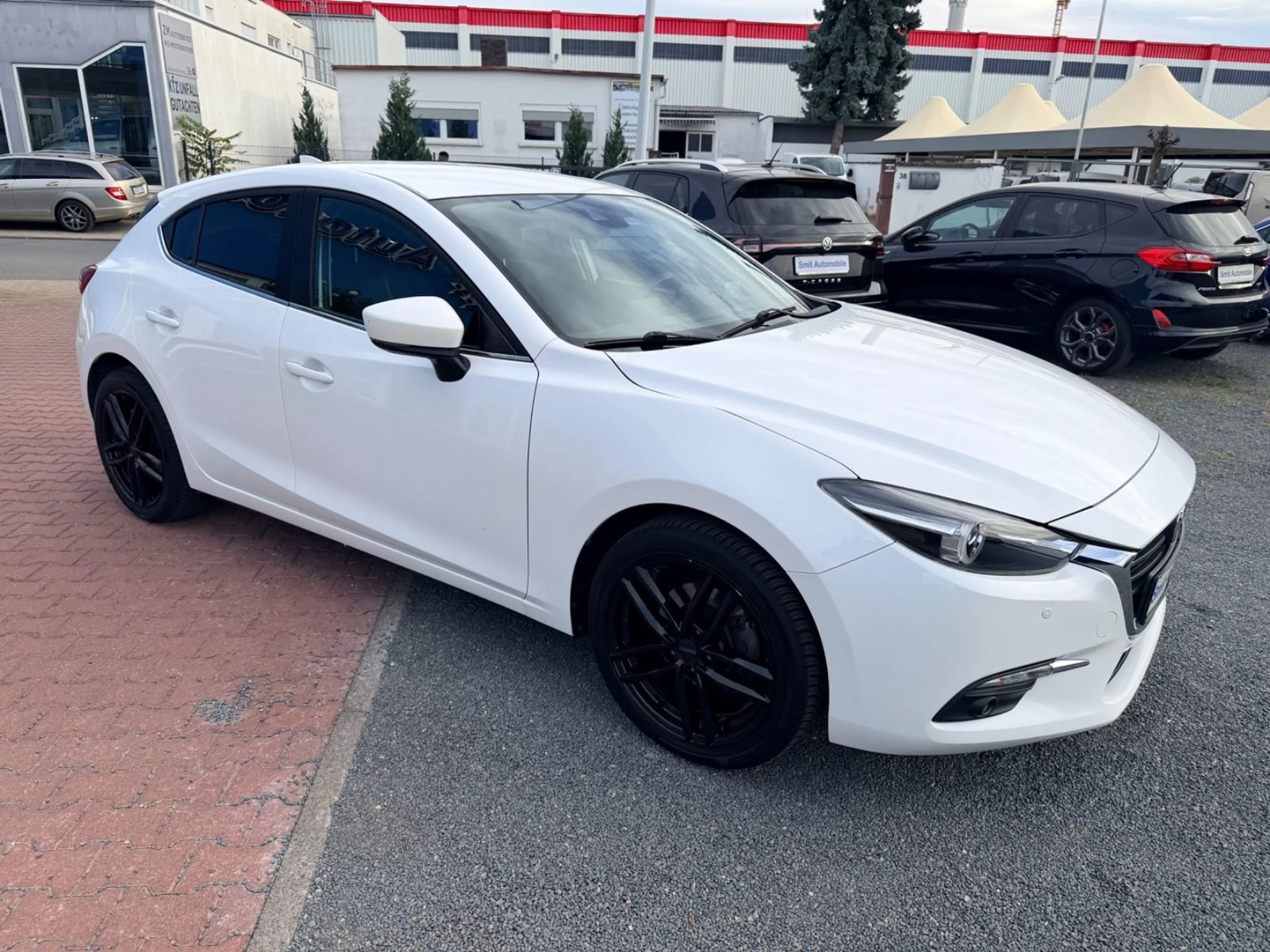 Mazda 3 2,0 SkyActiv Exclusive Line Automatik — photo 4
