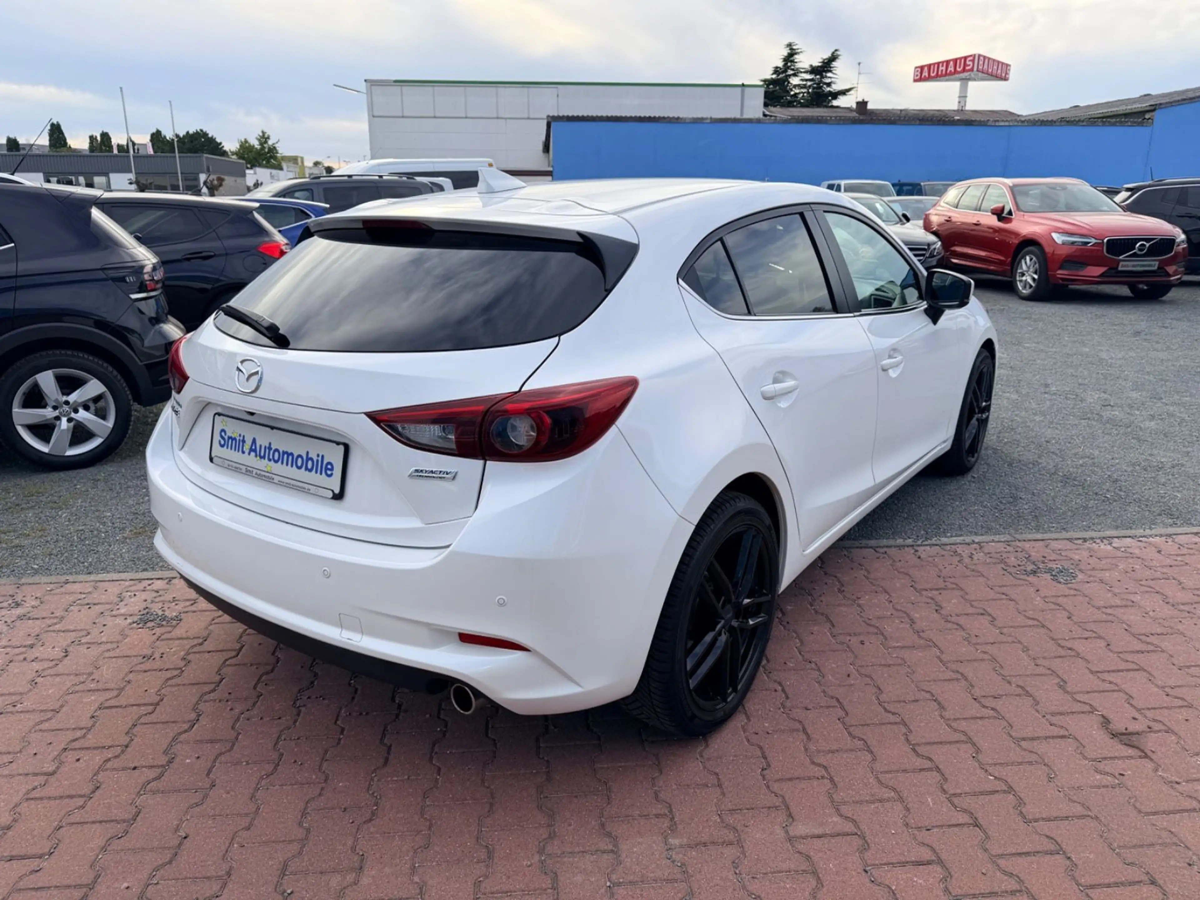 Mazda 3 2,0 SkyActiv Exclusive Line Automatik — photo 3