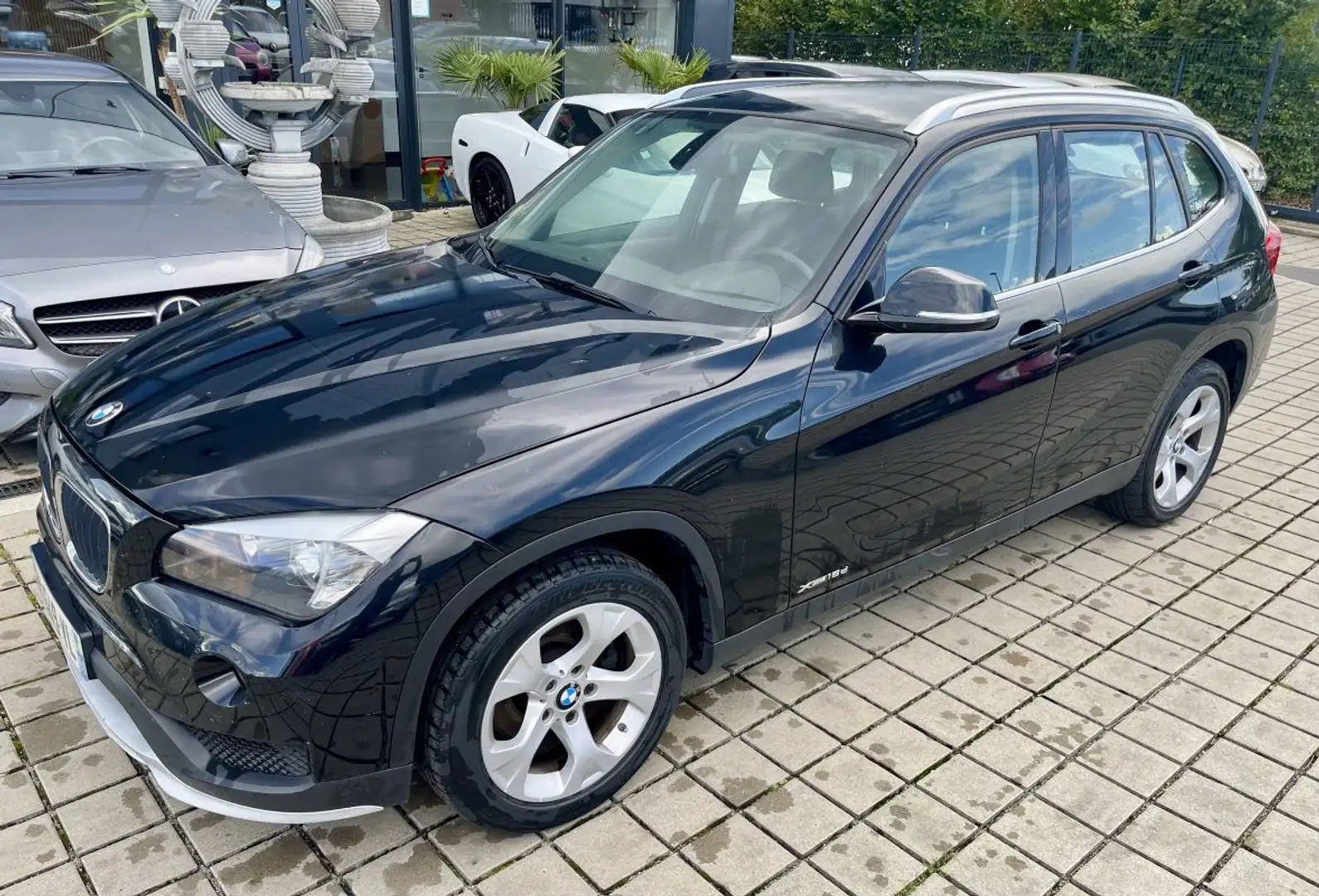 BMW X1 SERIE xDrive 18d 143ch Lounge Sport Negro - 2