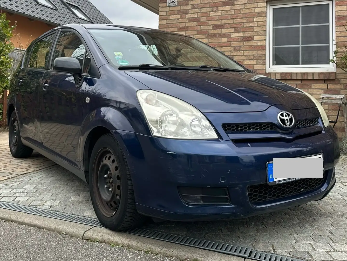 Toyota Corolla Verso Modrá - 1