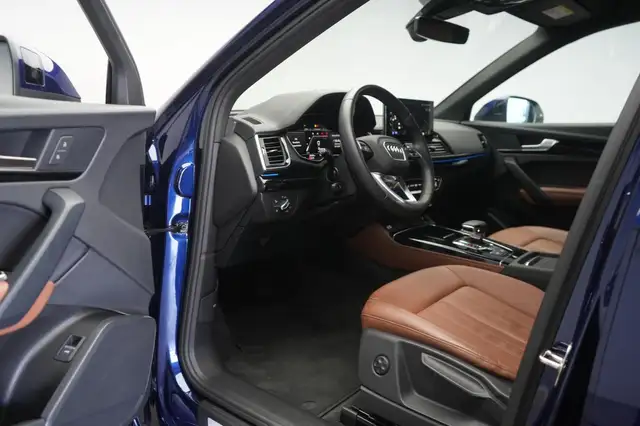 Audi Q5 view 13