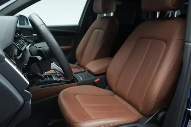 Audi Q5 view 12
