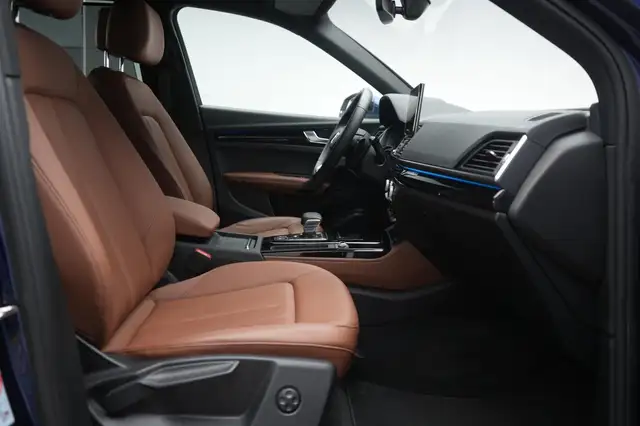 Audi Q5 view 7