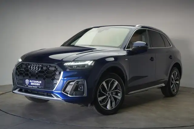 Audi Q5 view 3