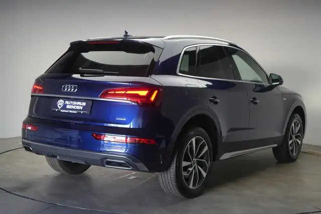 Audi Q5 view 4