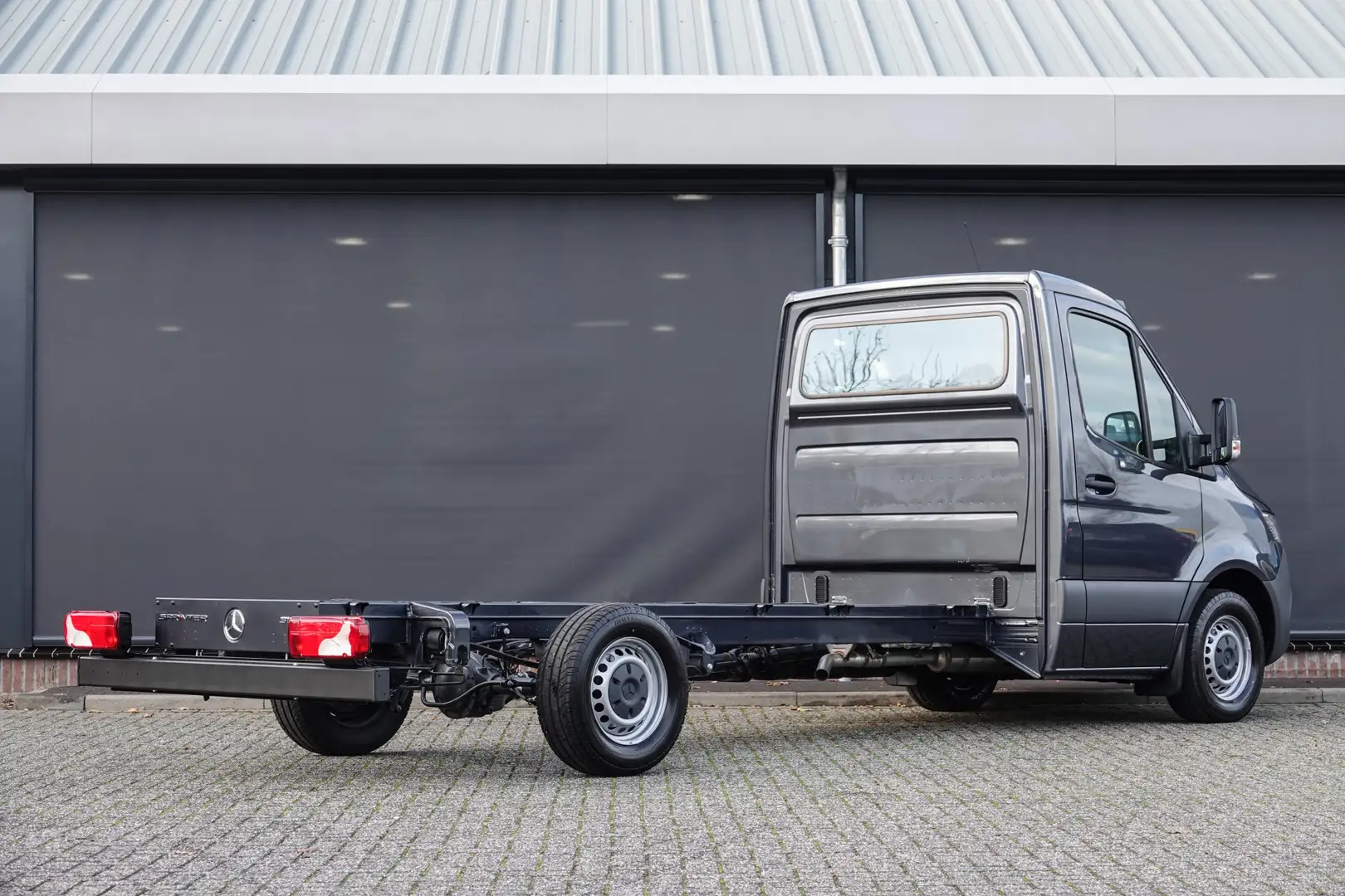 Mercedes-Benz Sprinter L3 | 319Cdi 190Pk 9G-Tronic | Chassis Cabine | RWD Grijs - 2