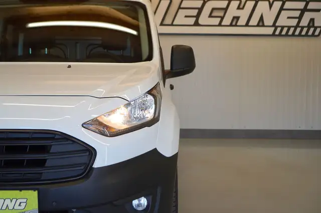 Ford Transit Connect view 10