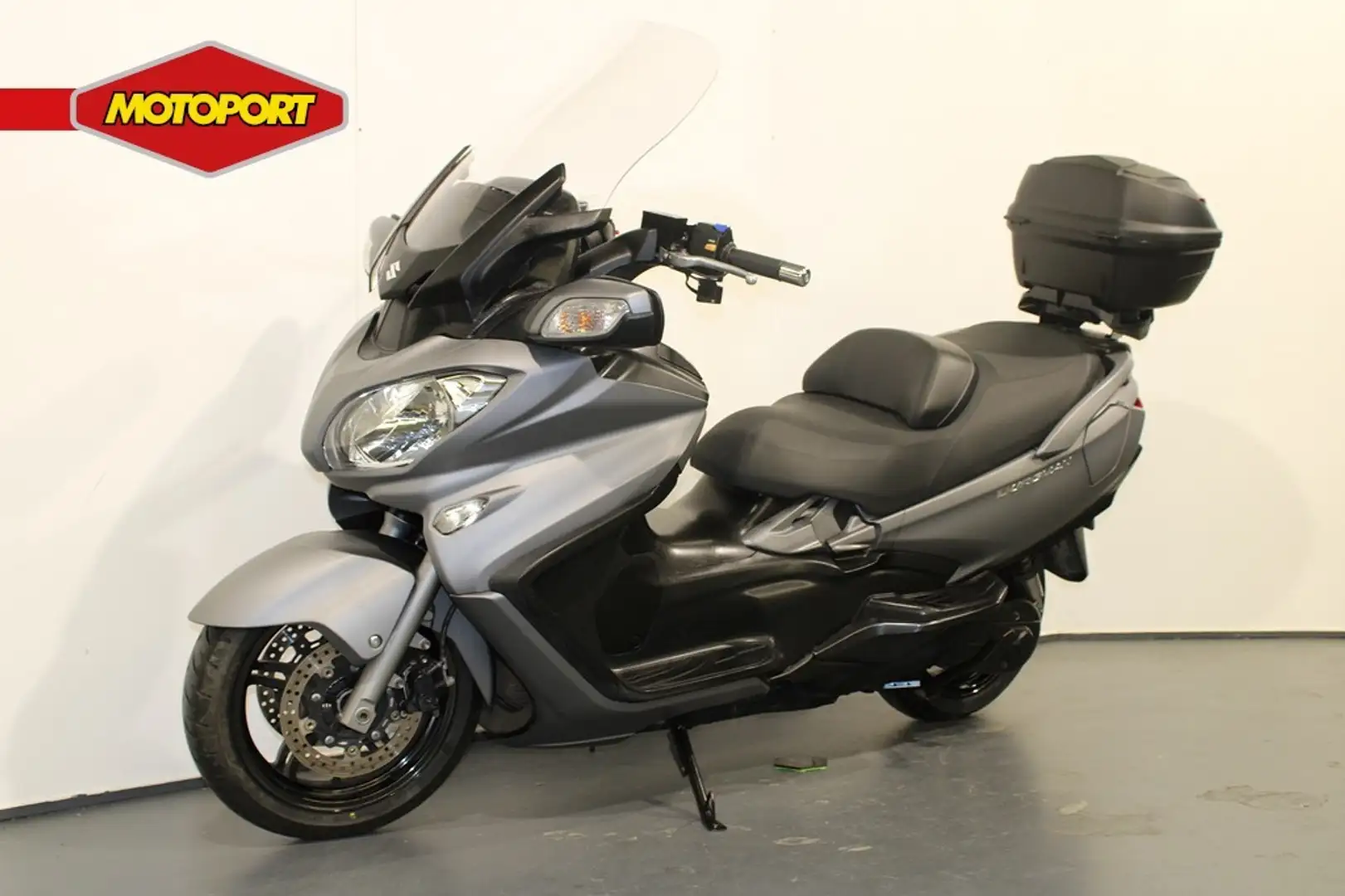 Suzuki Burgman 650 AN ABS EXECUTIVE Zwart - 2