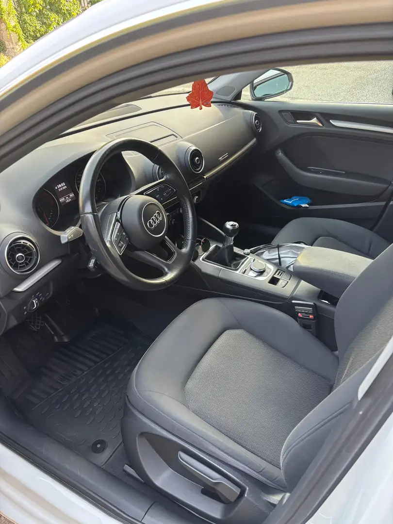 Audi A3 A3 III 2016 Sportback 30 1.6 tdi Business 116cv Bianco - 2