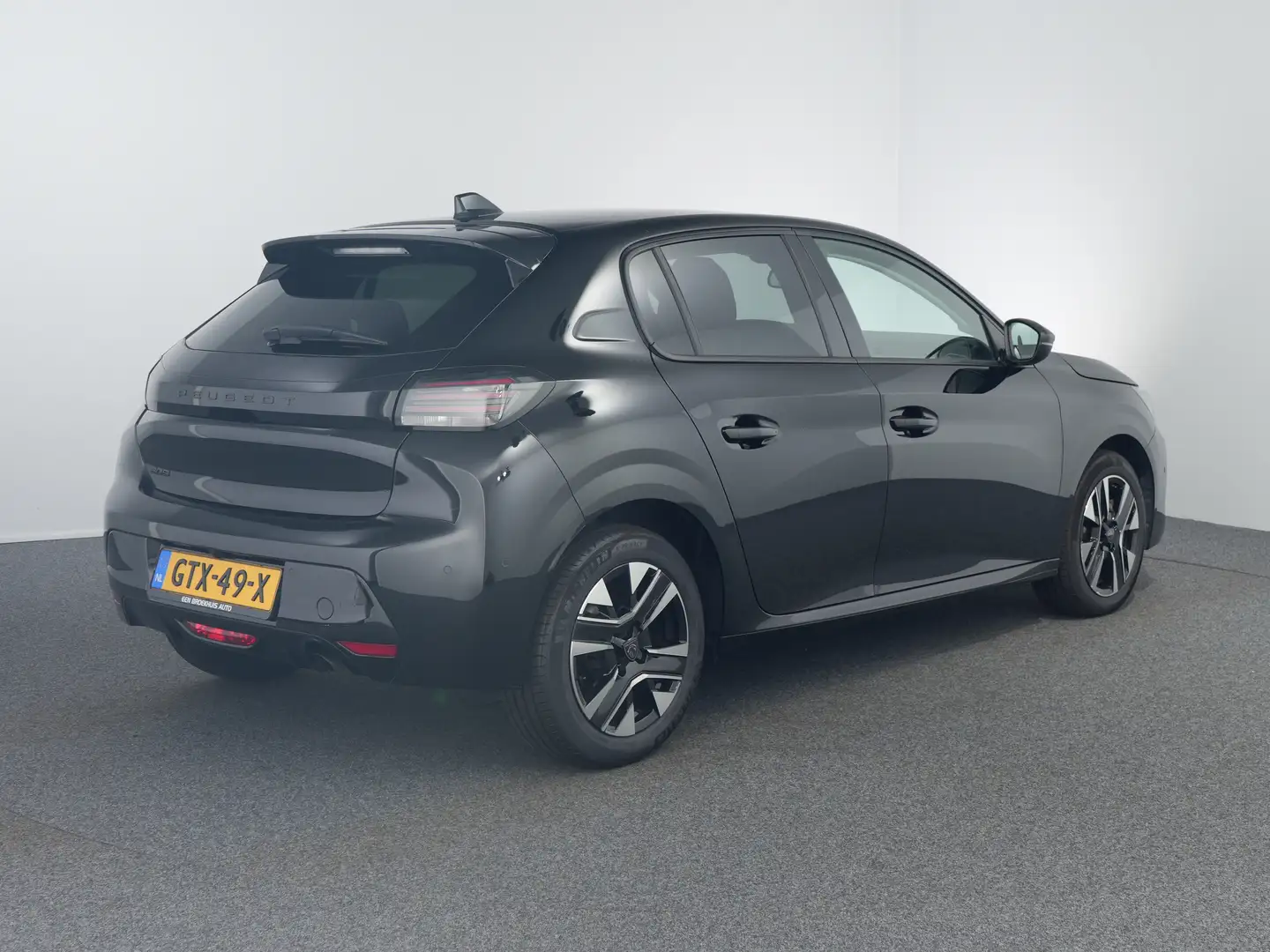 Peugeot 208 1.2 PureTech Allure | Achteruitrijcamera | Camera Noir - 2