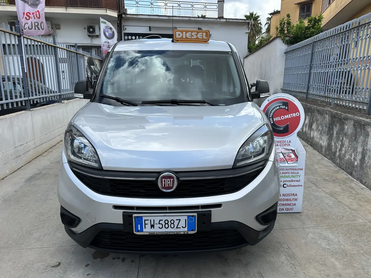 Fiat Doblo 1.6 mjt 16v Lounge 95cv my19 - 1