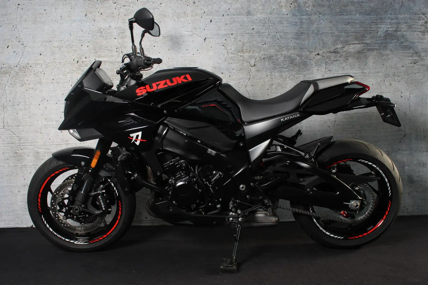Suzuki GSX-S 1000 Katana Zwart - 2