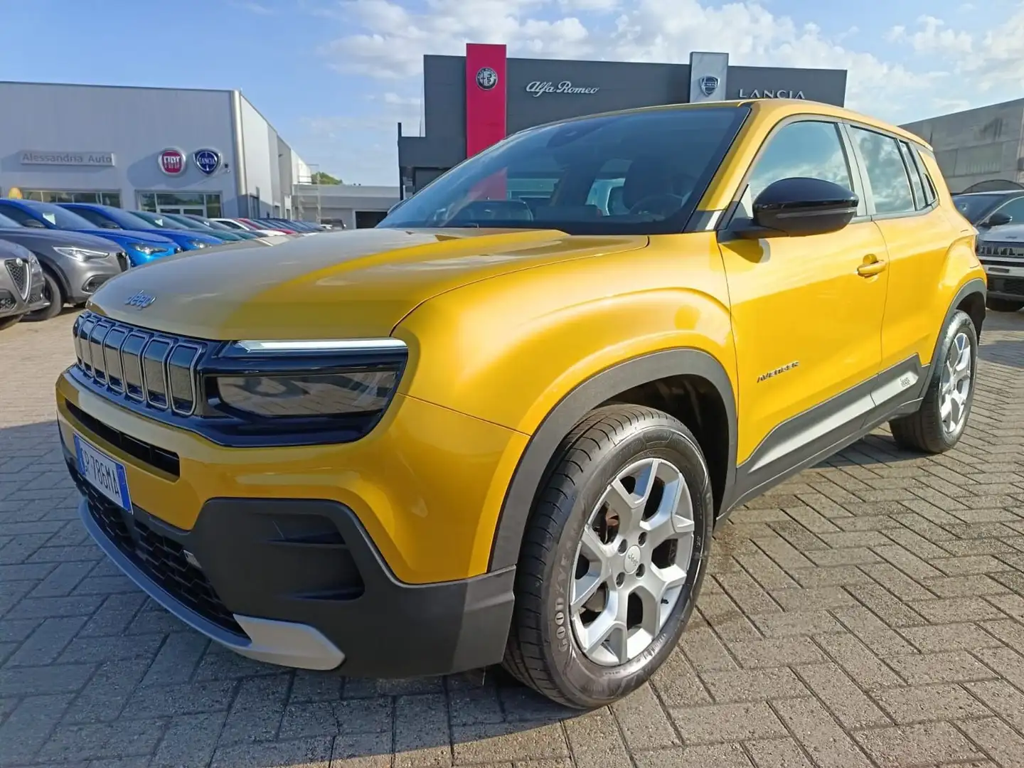 Jeep Avenger 1.2 Turbo Altitude Geel - 1
